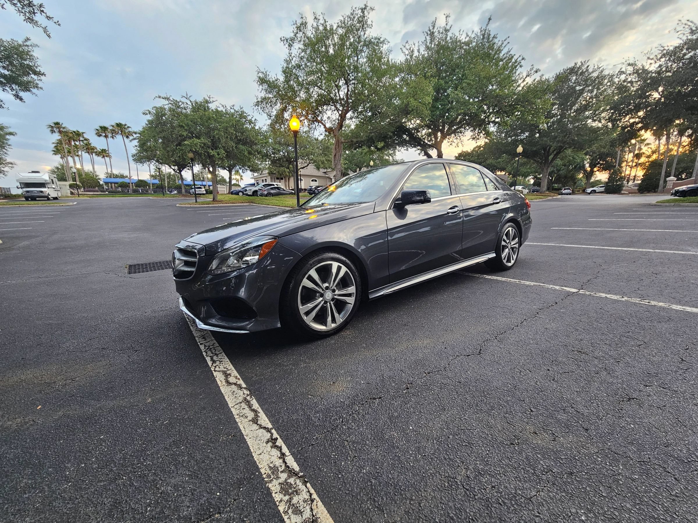 Used 2016 Mercedes-Benz E 350 Sedan image 5