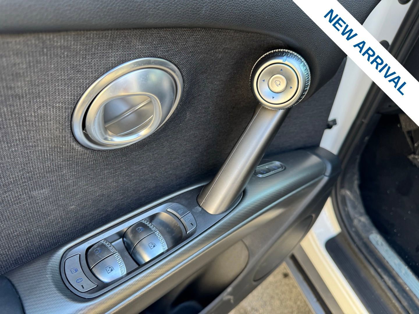 Used 2025 Genesis GV60 Advanced image 18