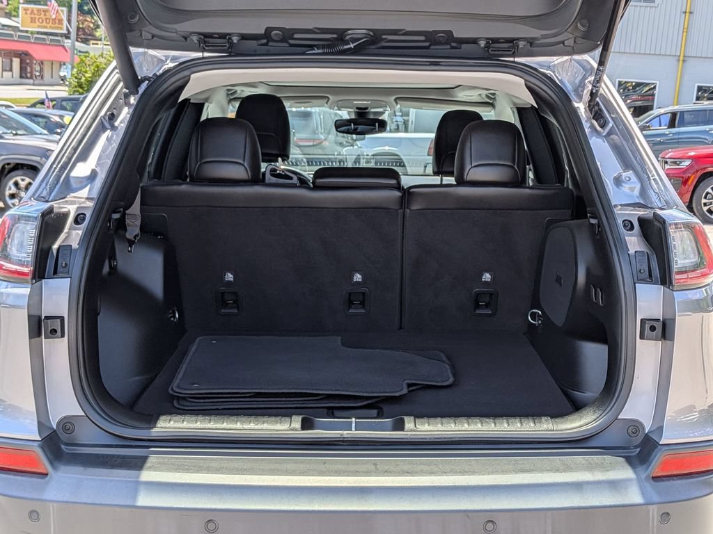 Certified 2021 Jeep Cherokee Latitude Lux w/ Sun & Sound Group AWD/4WD image 8