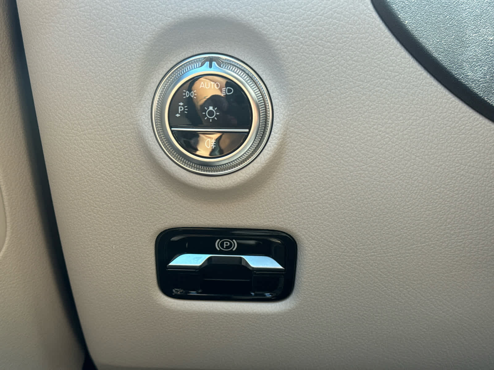 New 2025 Mercedes-Benz C 300 C 300 image 18