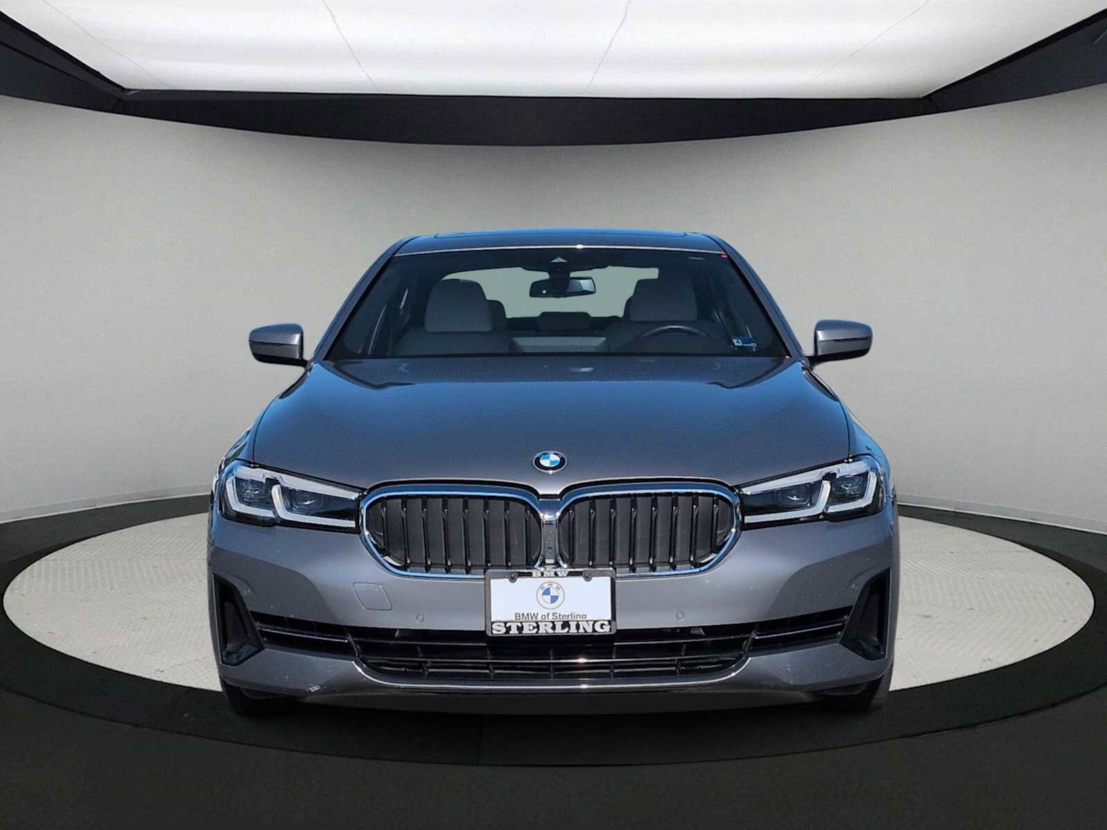 Used 2023 BMW 540i xDrive w/ Premium Package AWD/4WD image 3