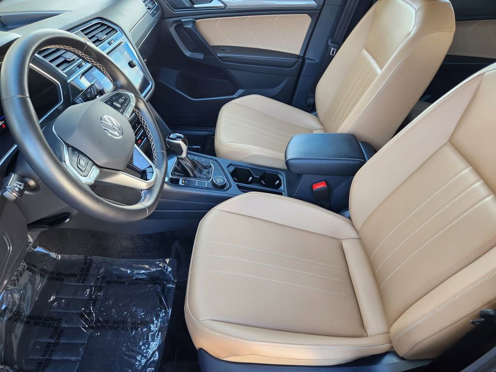 Certified 2024 Volkswagen Tiguan SE image 7