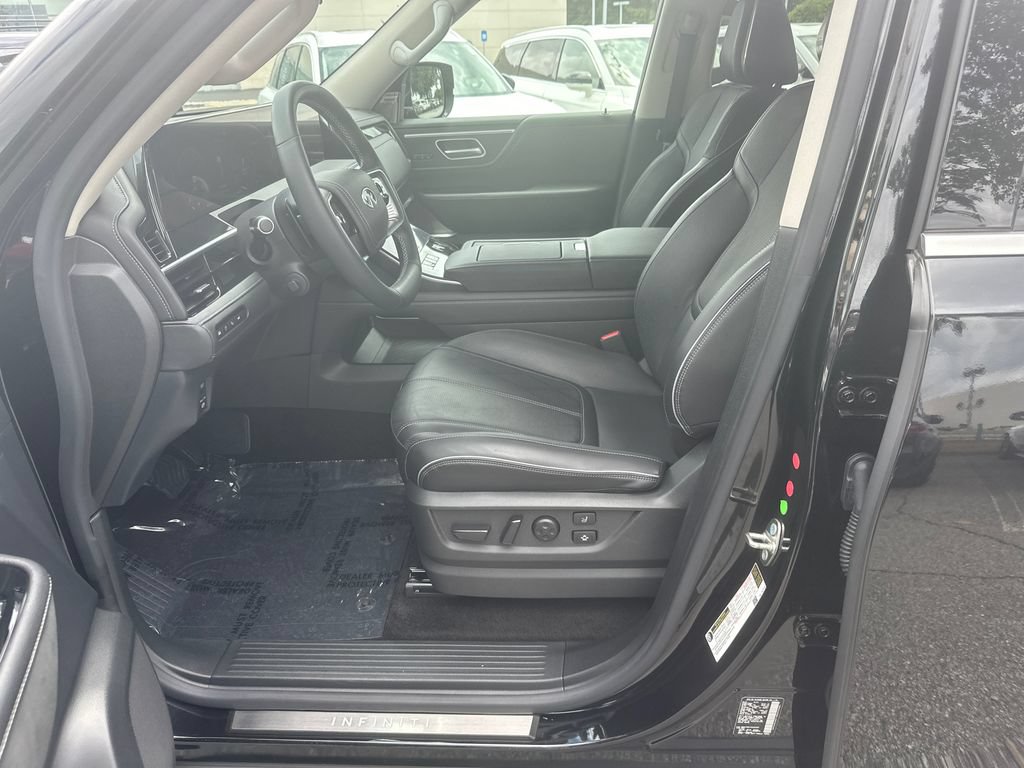 Used 2025 INFINITI QX80 Sensory AWD/4WD image 9