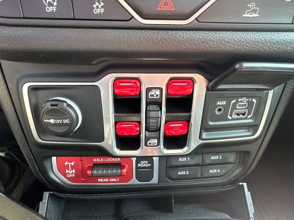 Certified 2025 Jeep Gladiator Overland AWD/4WD image 15