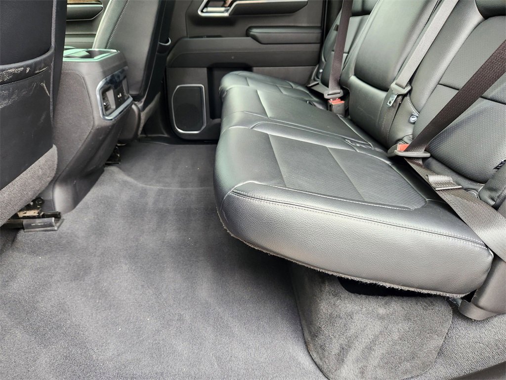 Used 2023 GMC Sierra 1500 Elevation w/ LPO, Elevation Black Package image 9