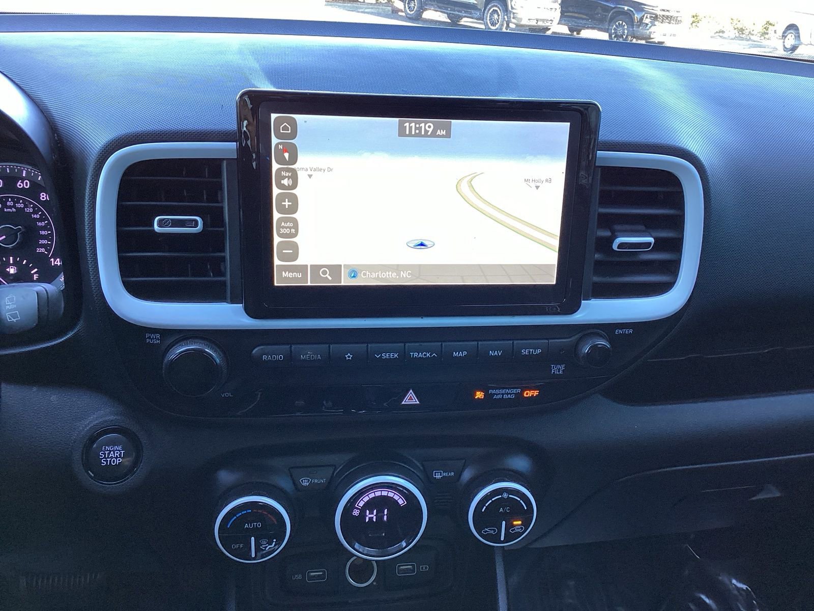 Used 2022 Hyundai Venue Limited w/ Cargo Package image 14