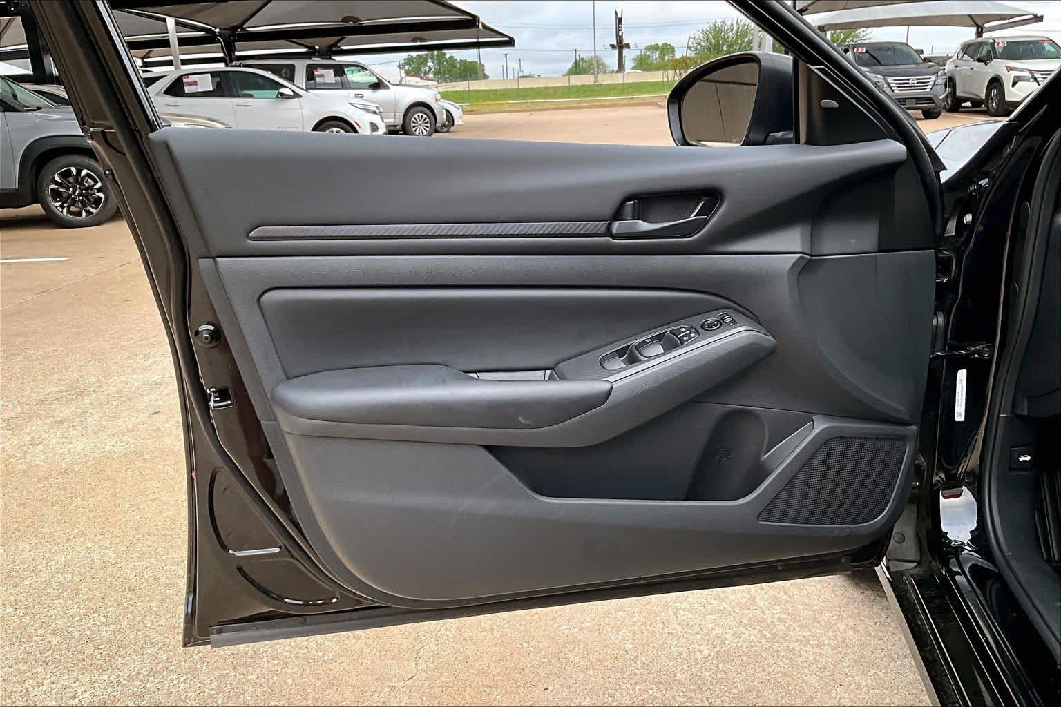 Certified 2025 Nissan Altima 2.5 S FWD image 23