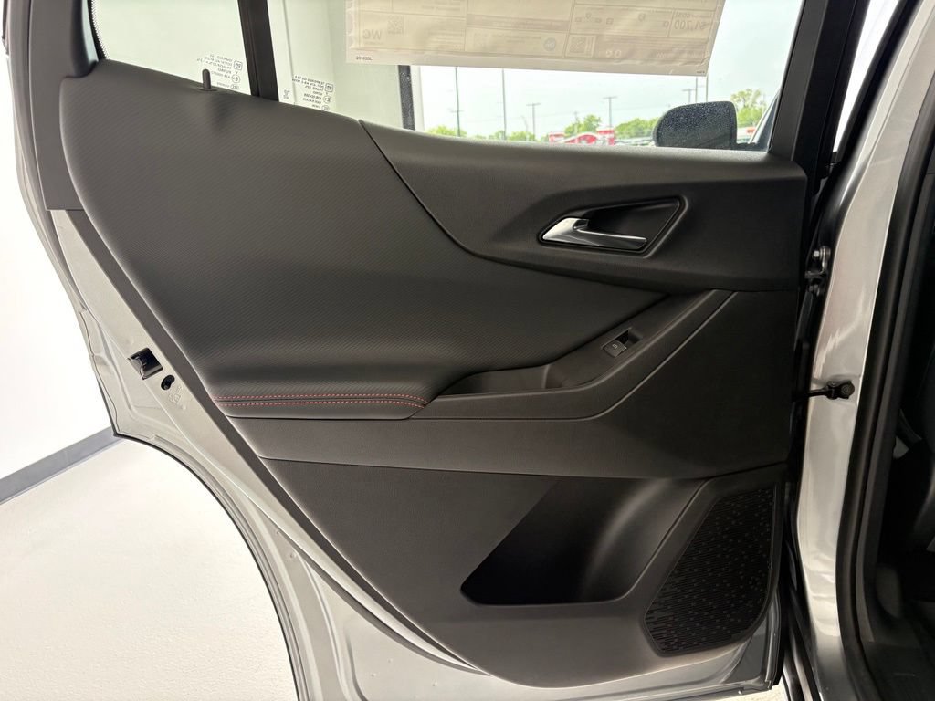 New 2027 Chevrolet Equinox RS w/ Safety and Technology Package FWD image 32