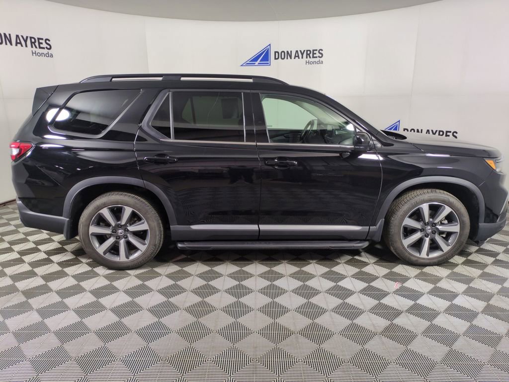 Used 2024 Honda Pilot Elite image 9