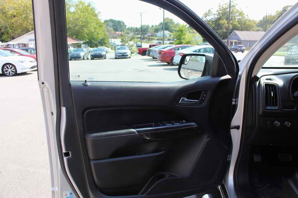 Used 2016 GMC Canyon SLT image 13