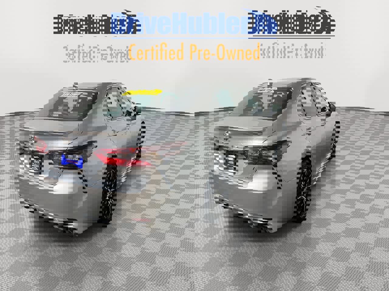 Used 2024 Toyota Camry SE image 8