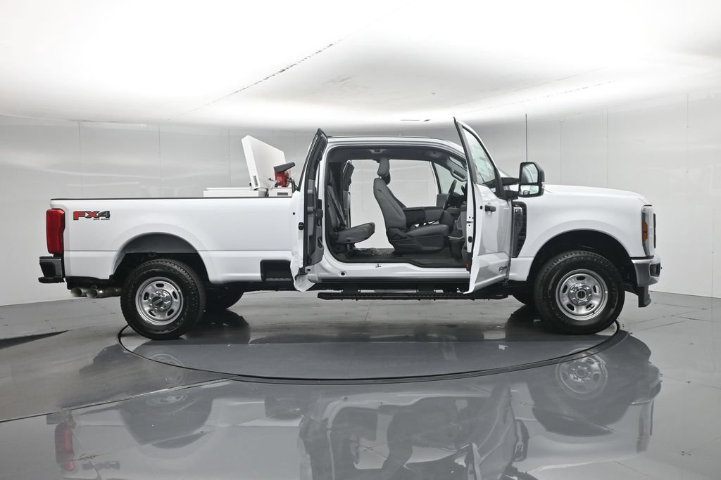 New 2026 Ford F350 XL w/ XL Driver Assist Package AWD/4WD image 3