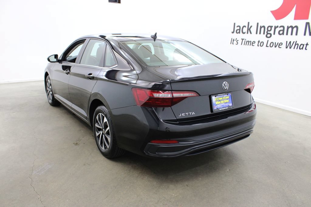 Used 2024 Volkswagen Jetta S FWD image 3