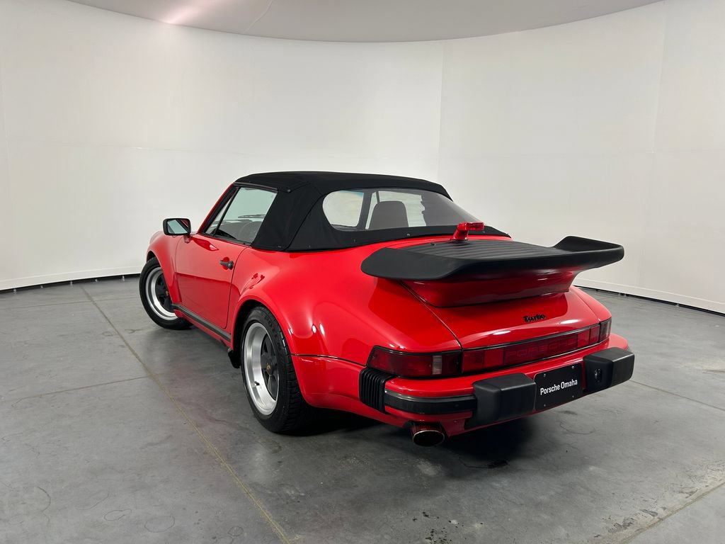 Used 1987 Porsche 911 Carrera RWD image 3