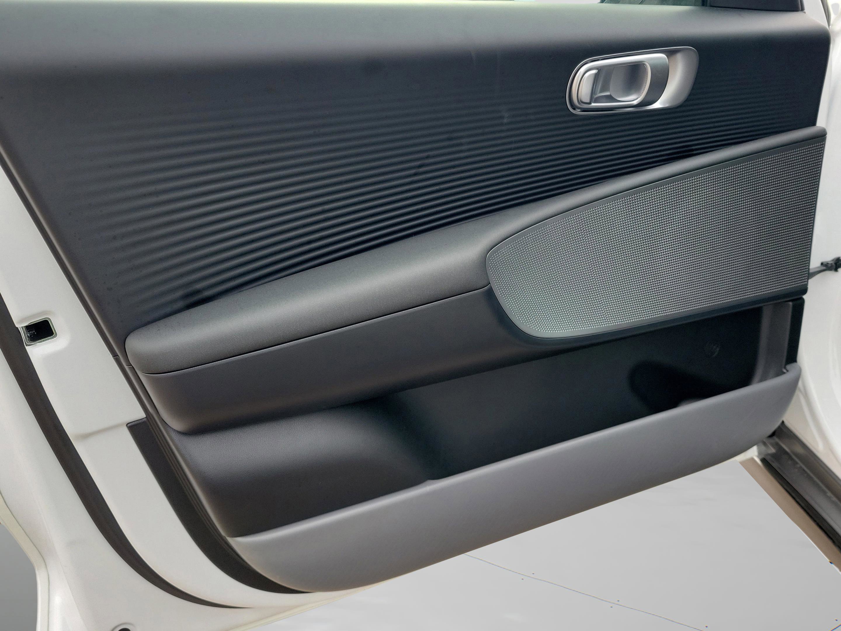 New 2025 Hyundai Ioniq 6 SE image 27