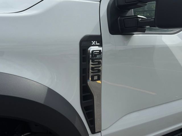 New 2025 Ford F550 4x4 Regular Cab Super Duty image 7