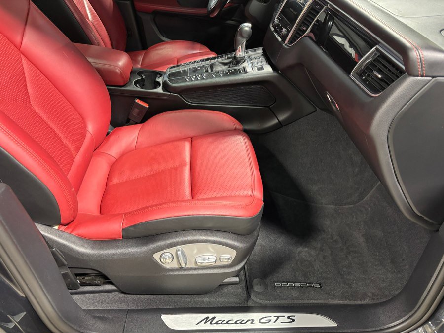 Used 2017 Porsche Macan GTS AWD/4WD image 14