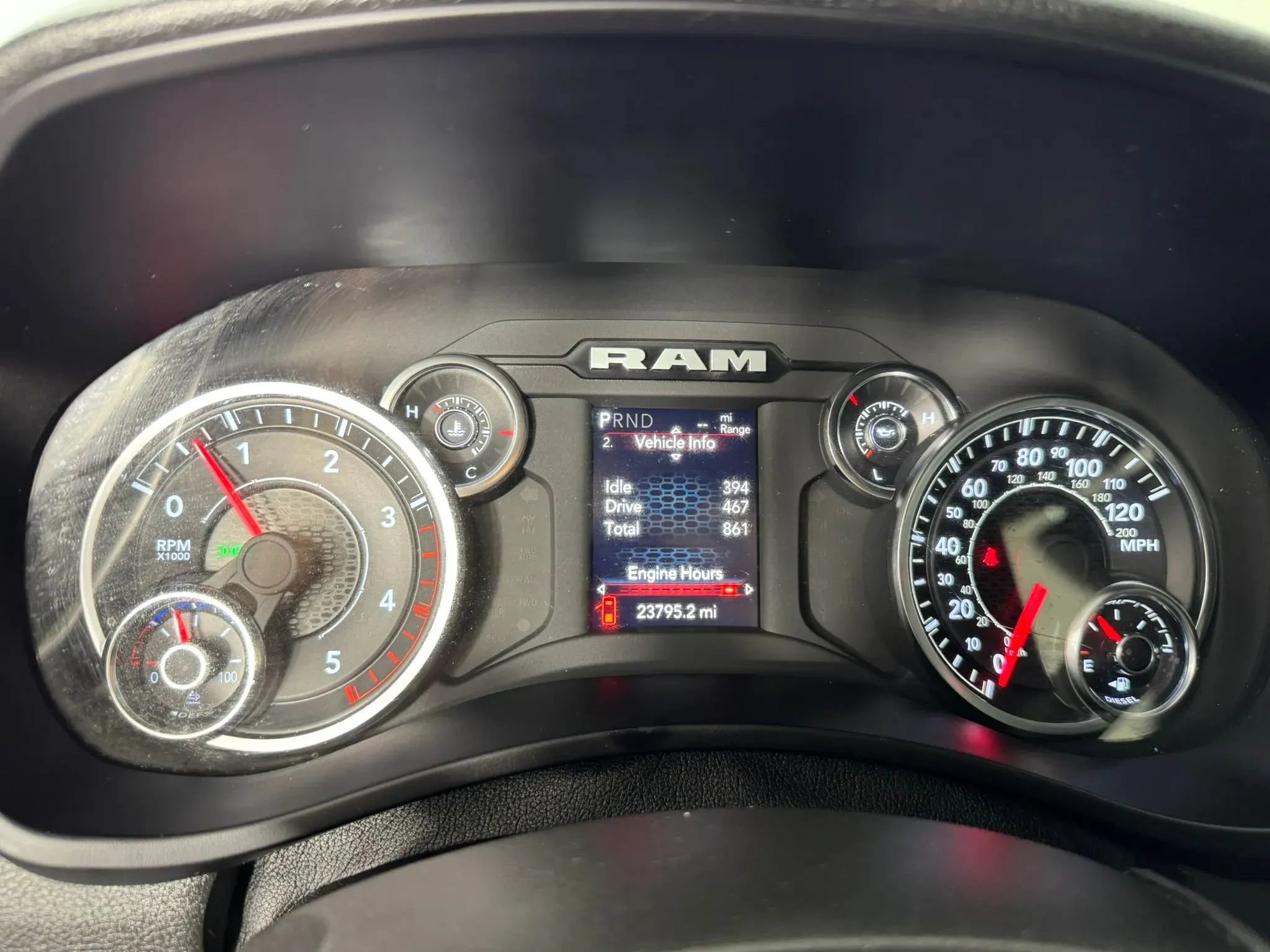 Used 2024 RAM 3500 Tradesman w/ Chrome Appearance Group AWD/4WD image 14