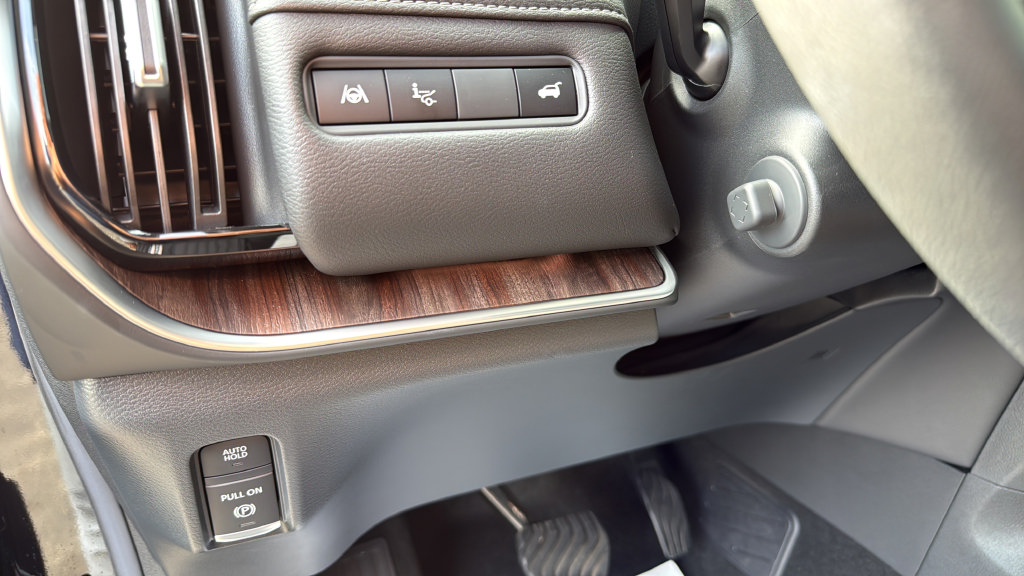 Used 2025 Nissan Armada Platinum w/ Convenience Package AWD/4WD image 36