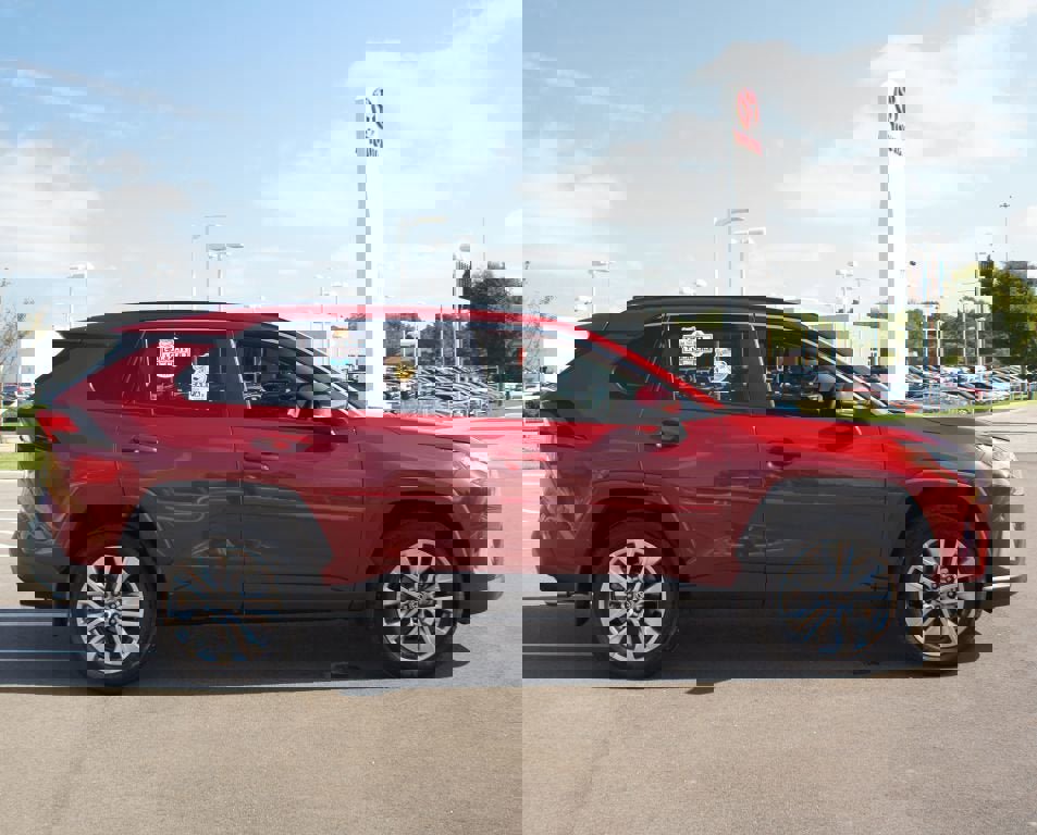 Used 2025 Toyota RAV4 XLE Premium image 20