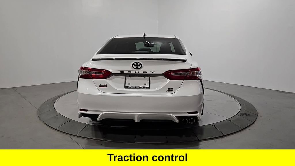 Used 2020 Toyota Camry SE image 4