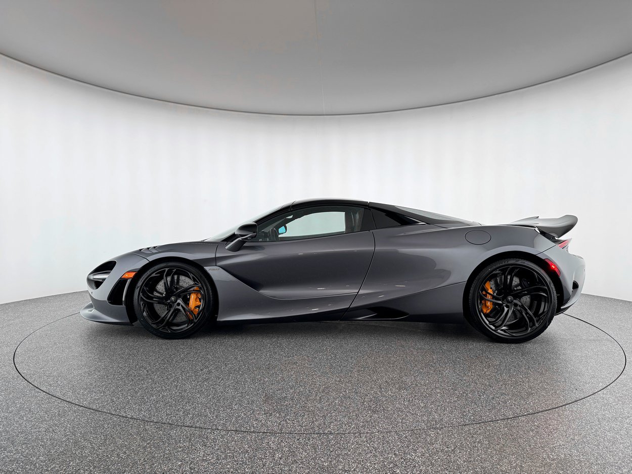 New 2026 McLaren 750S Spider RWD image 2