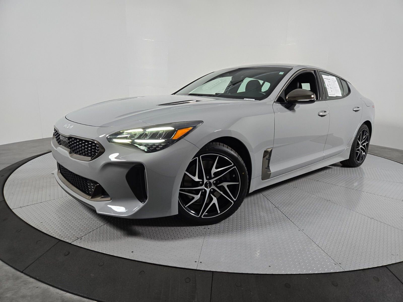 Used 2022 Kia Stinger GT-Line image 1