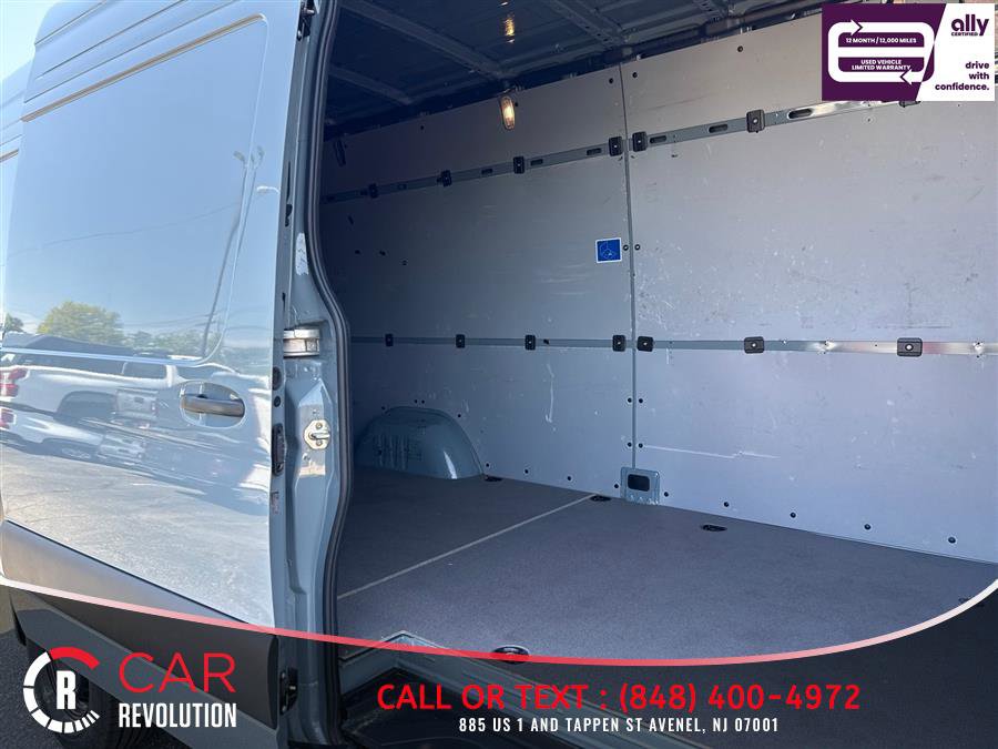 Used 2024 Mercedes-Benz Sprinter 2500 image 36