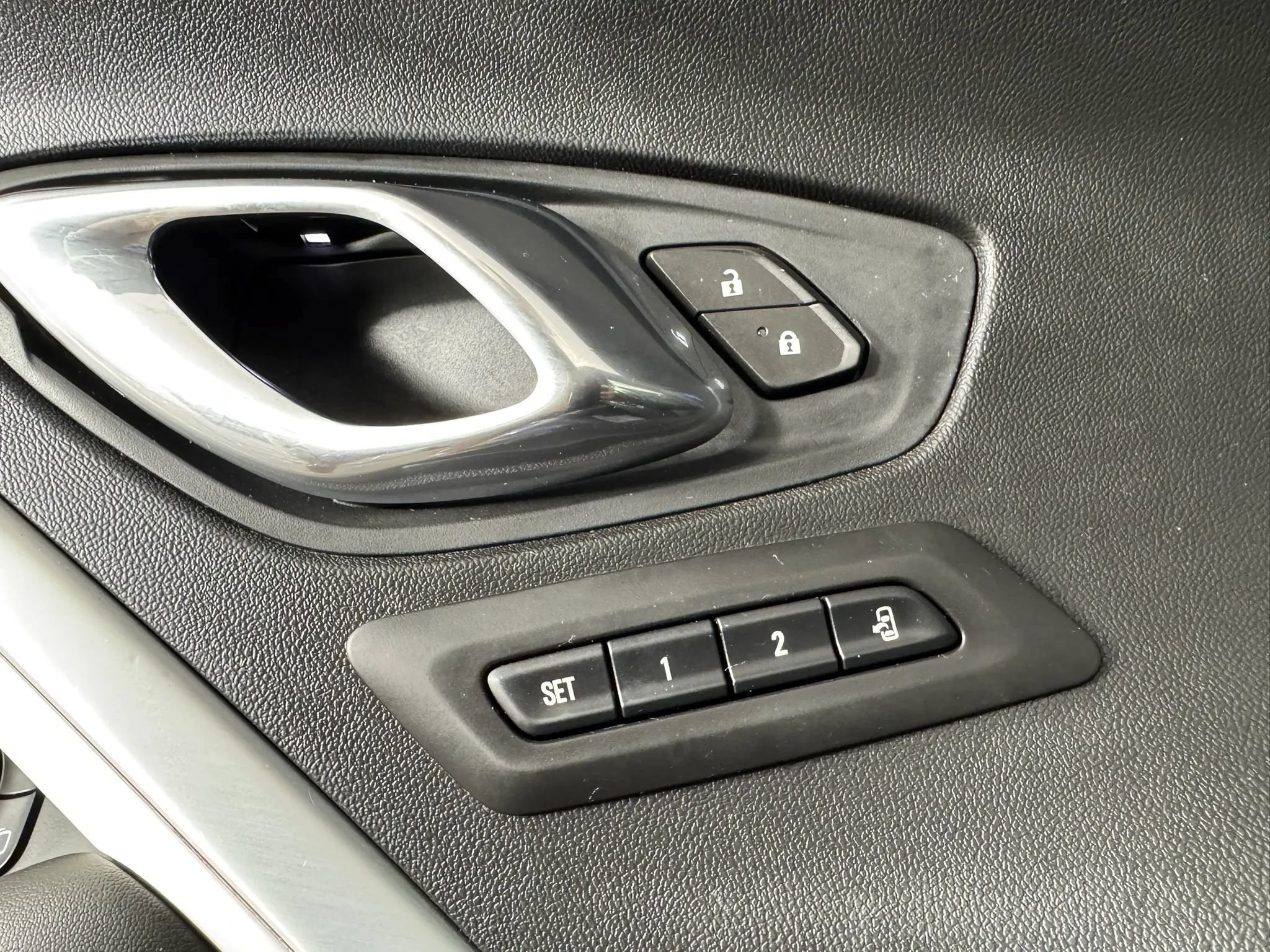 Used 2021 Chevrolet Camaro SS RWD image 44