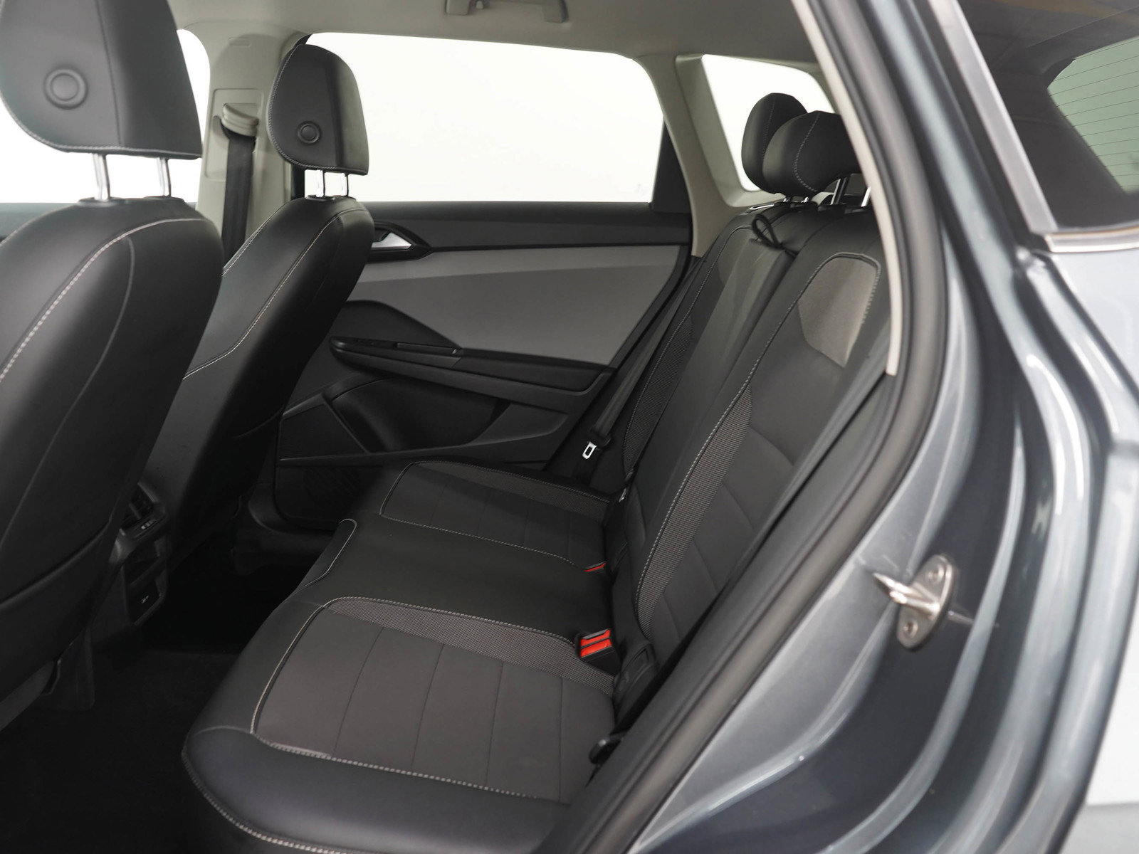 Used 2022 Volkswagen Taos SE image 14