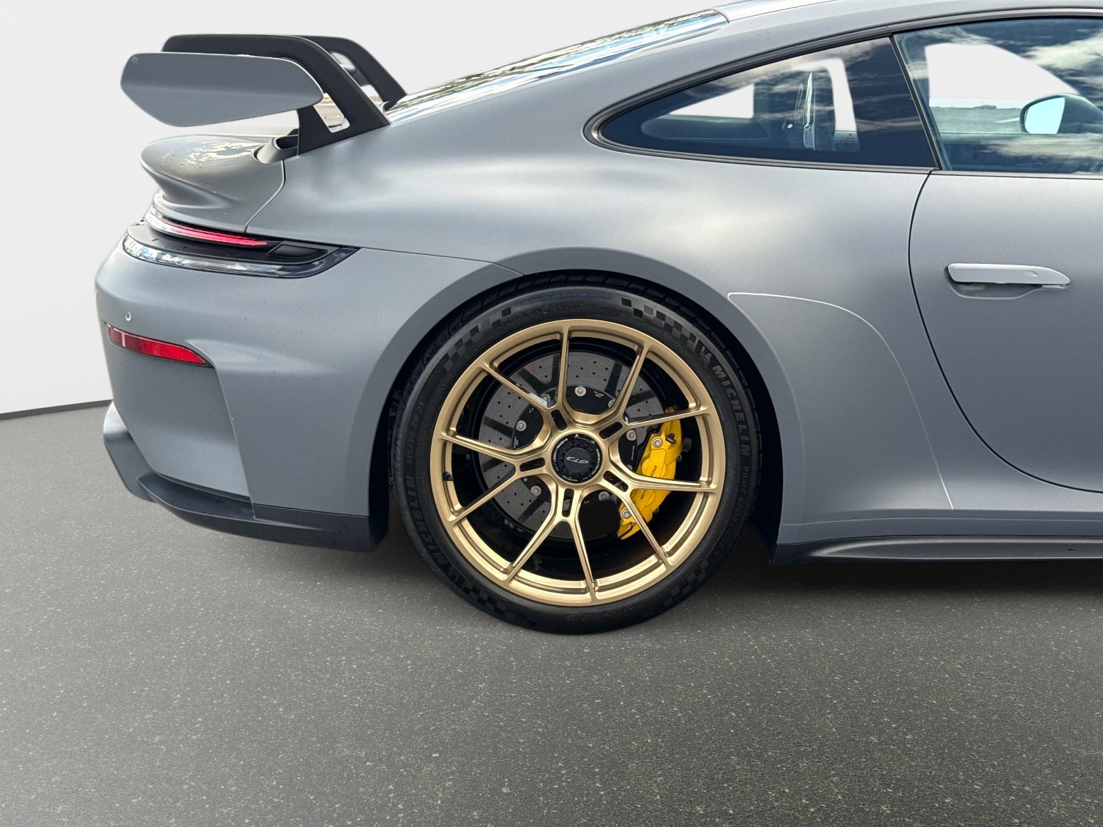 Used 2026 Porsche 911 GT3 w/ Chrono Package RWD image 20
