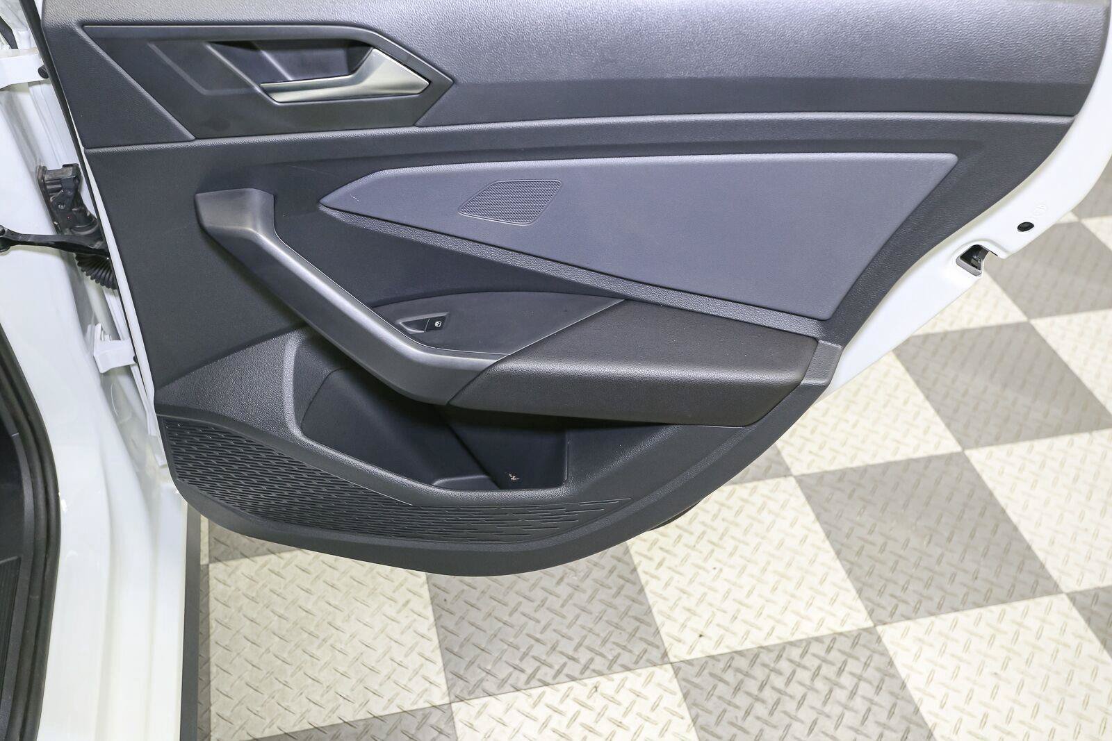 Certified 2025 Volkswagen Jetta GLI Autobahn FWD image 24