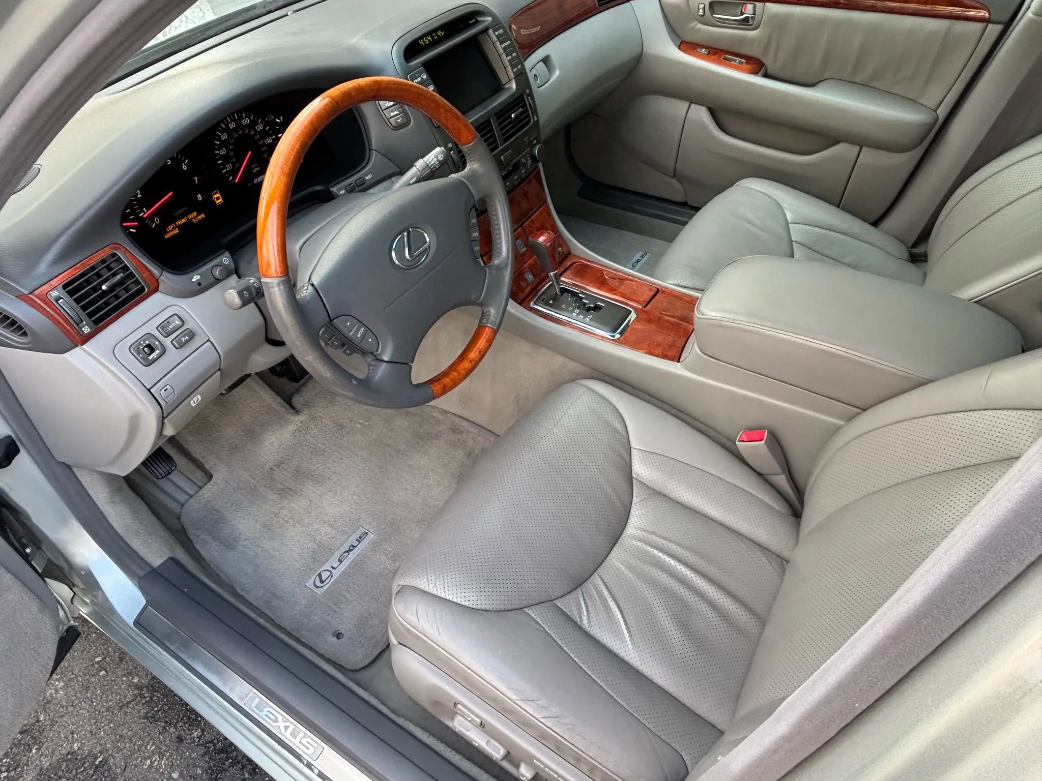 Used 2003 Lexus LS 430 image 17