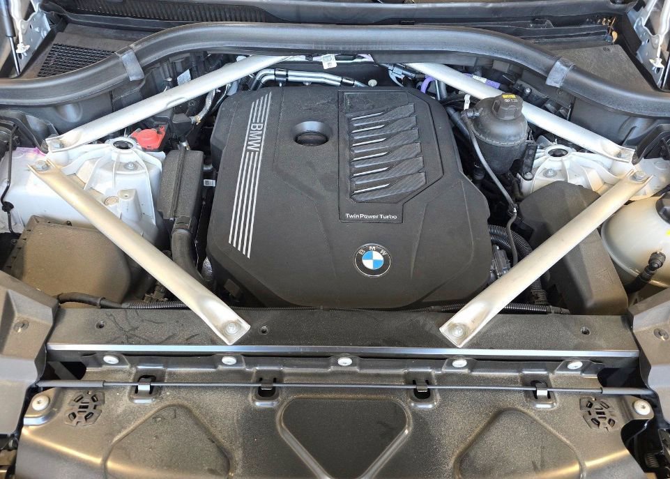 Used 2021 BMW X5 sDrive40i w/ Executive Package image 7