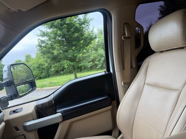 Used 2018 Ford F350 Lariat w/ Lariat Ultimate Package AWD/4WD image 14