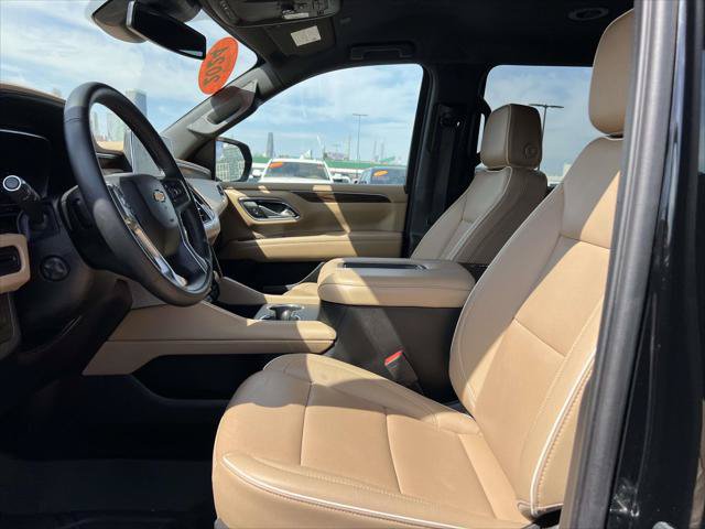 Used 2024 Chevrolet Suburban Premier AWD/4WD image 18