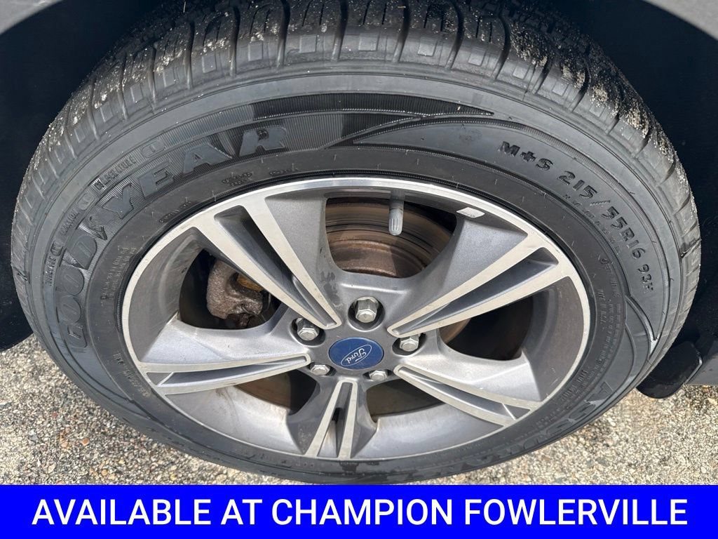 Used 2018 Ford Focus SE w/ SE Appearance Package FWD image 14