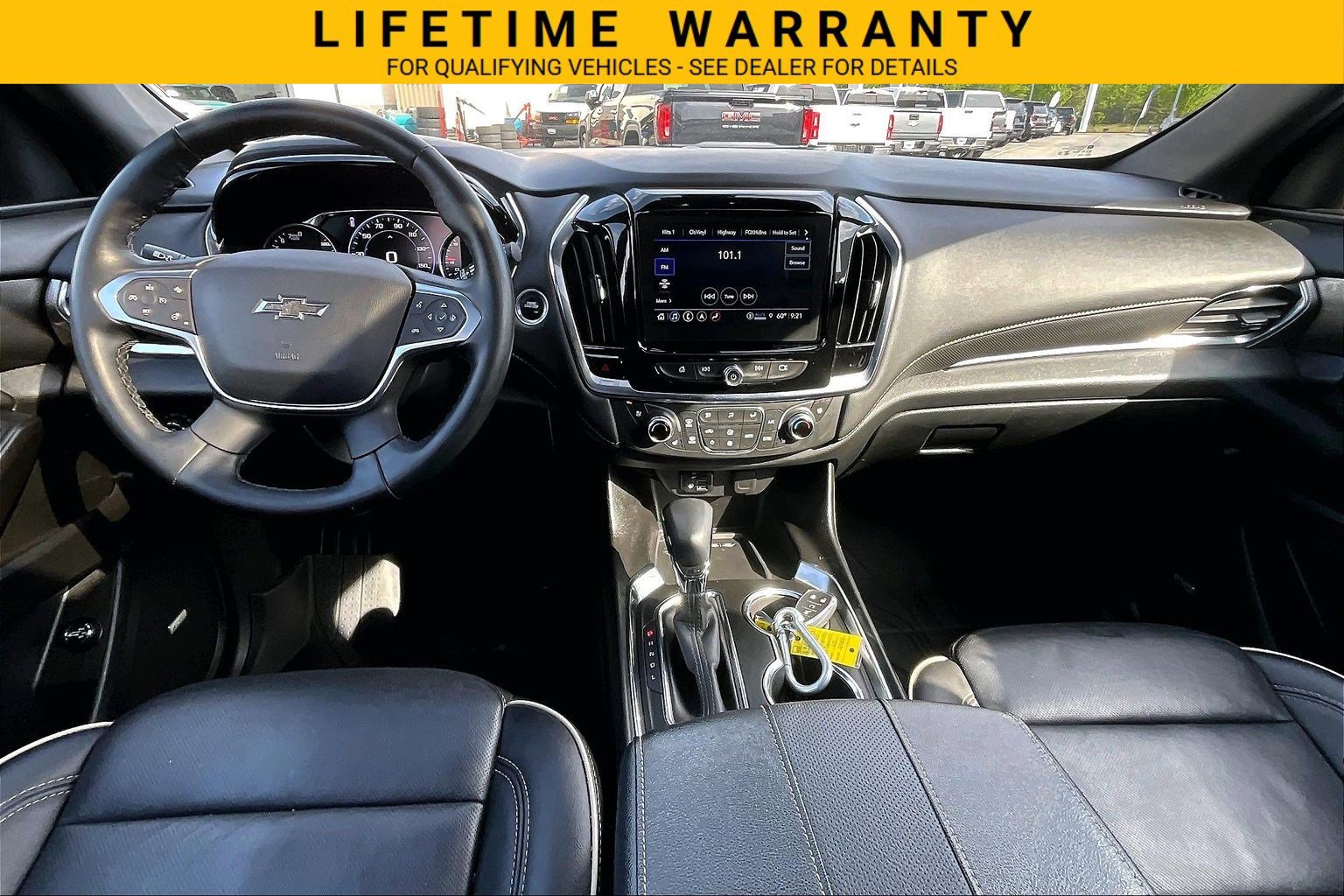 Used 2023 Chevrolet Traverse Premier w/ Redline Edition AWD/4WD image 16