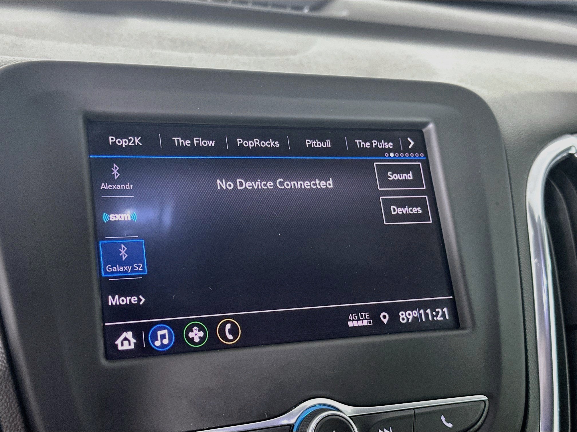 Used 2020 Chevrolet Equinox LT FWD image 21