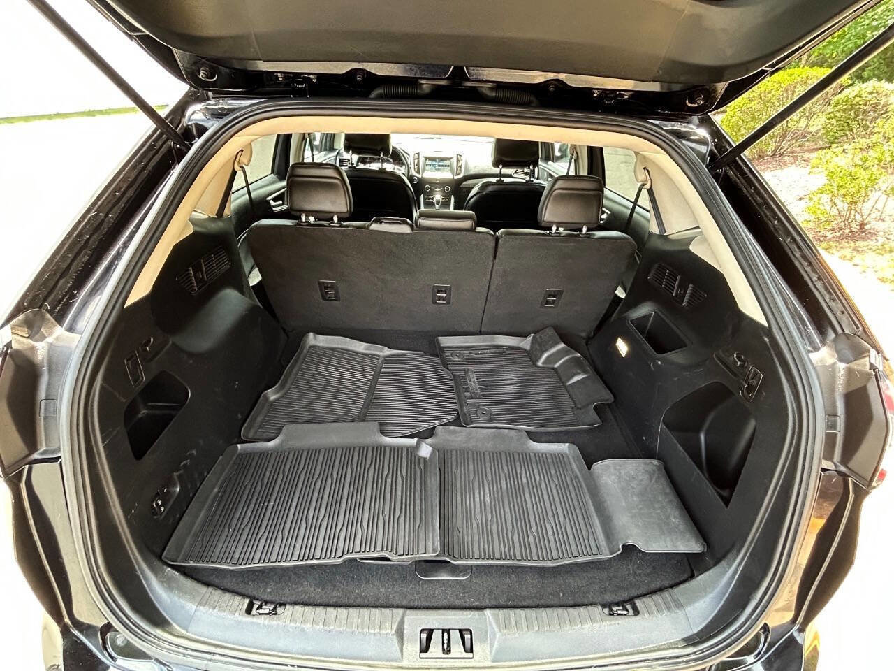 Used 2017 Ford Edge SEL w/ Equipment Group 201A image 29