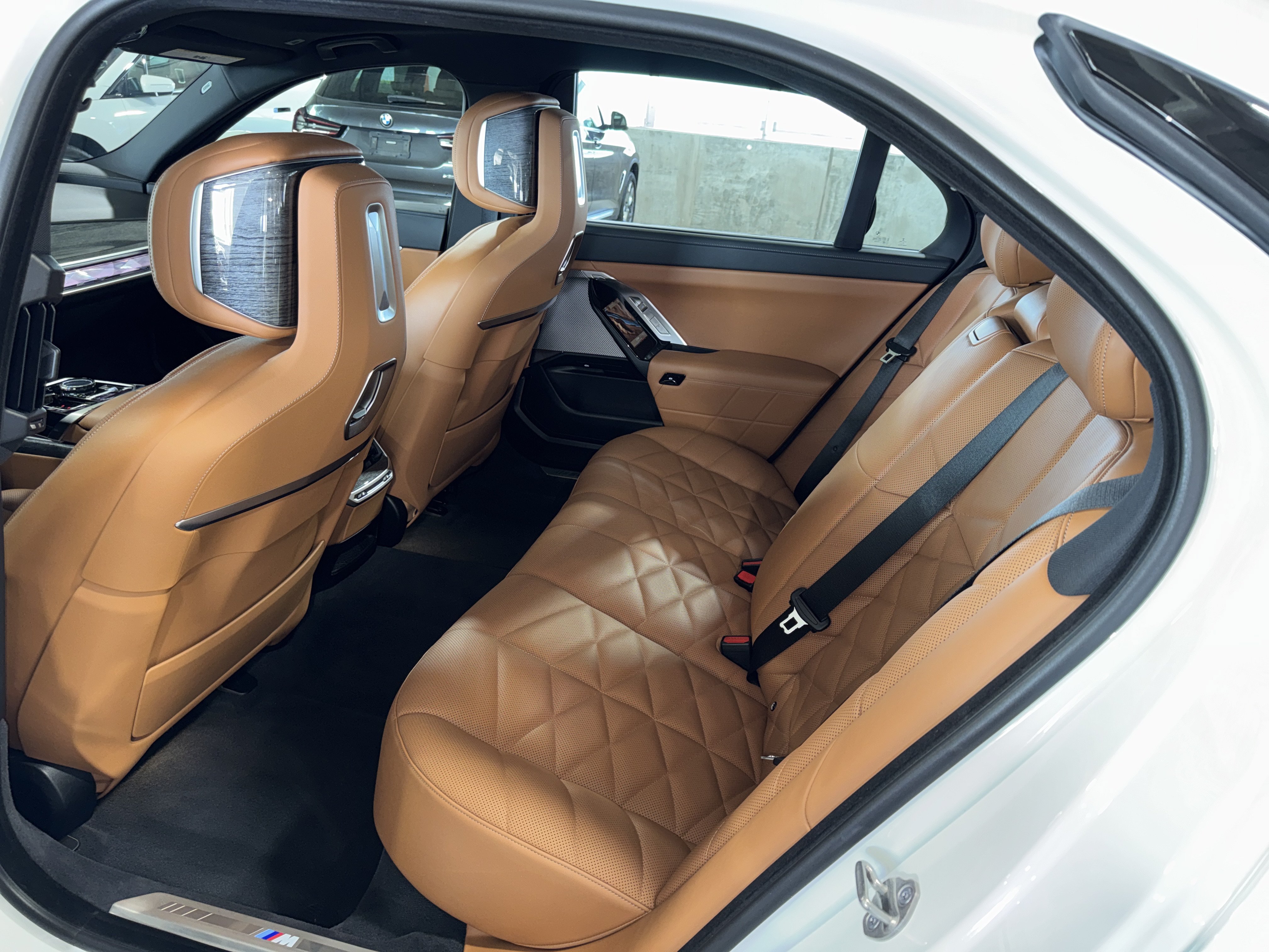 Used 2023 BMW 740i RWD image 16