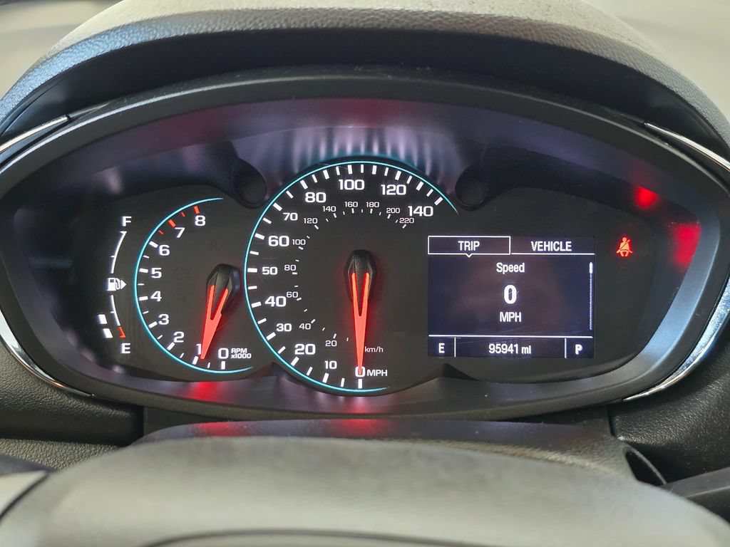 Used 2019 Chevrolet Trax LT w/ LT Convenience Package AWD/4WD image 11