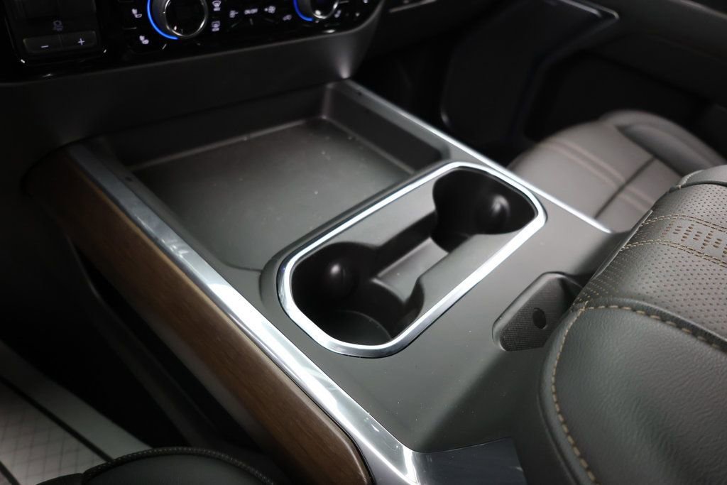 Used 2024 Chevrolet Silverado 2500 High Country w/ High Country Premium Package image 14