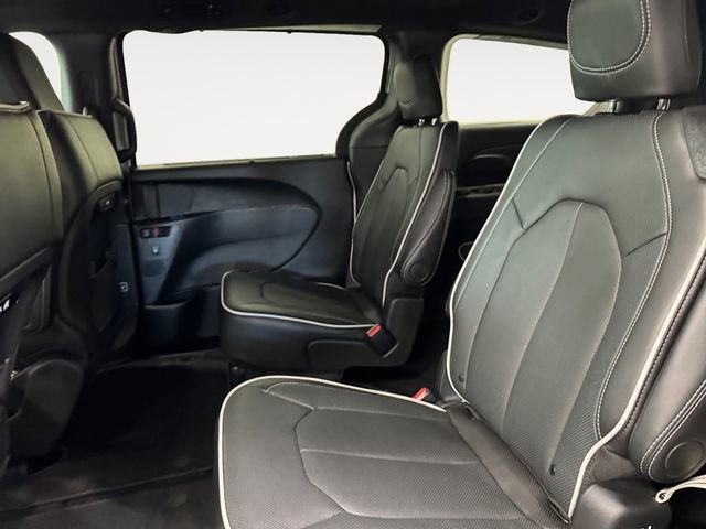 New 2026 Chrysler Pacifica Limited w/ S Appearance Package image 16