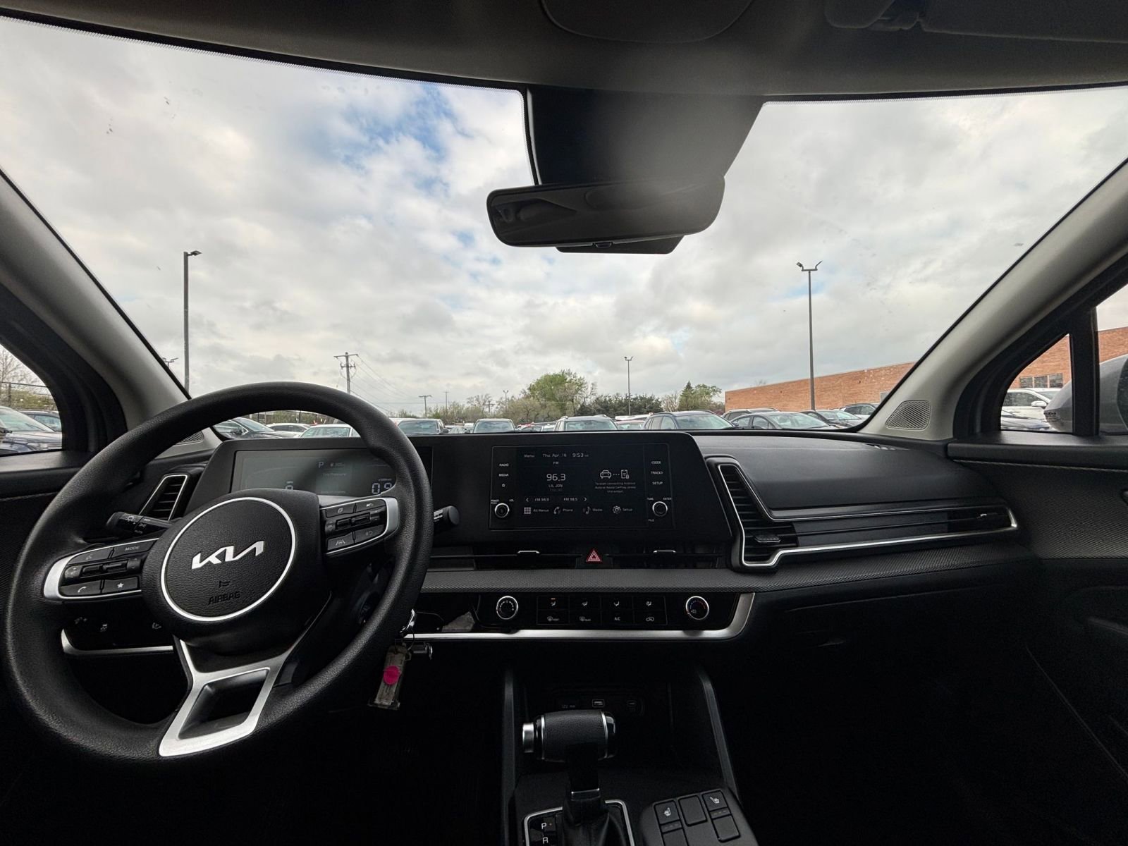 Used 2024 Kia Sportage LX image 32