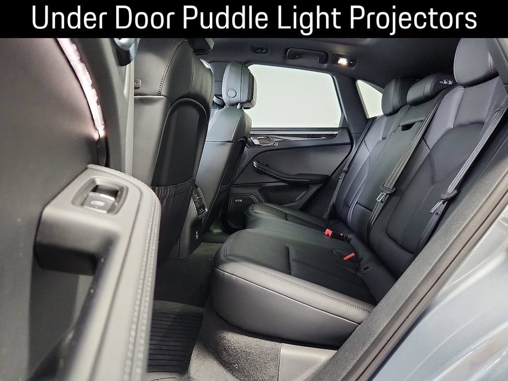 Certified 2026 Porsche Macan AWD/4WD image 11