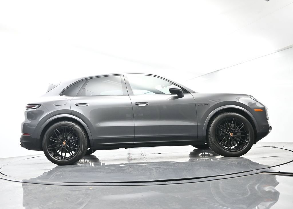 Certified 2026 Porsche Cayenne E-Hybrid AWD/4WD image 52