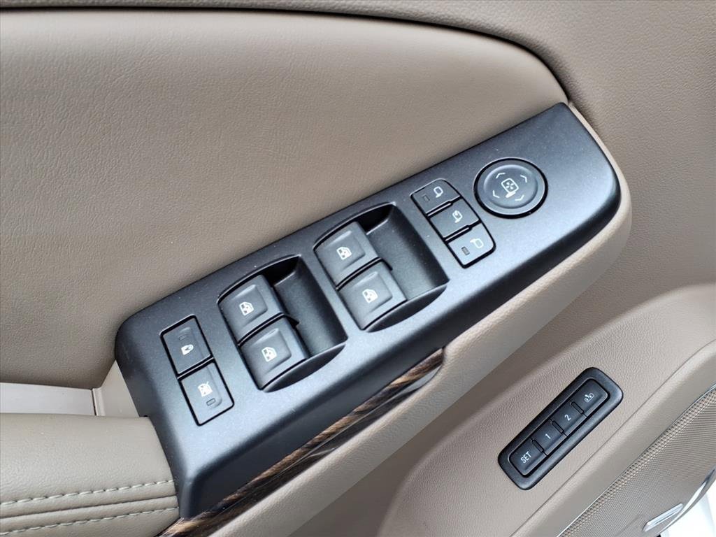 Used 2015 GMC Yukon SLT w/ Open Road Package image 18