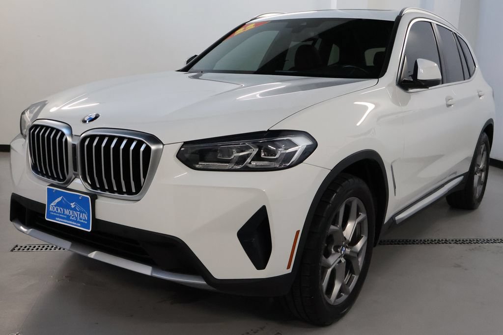Used 2022 BMW X3 xDrive30i w/ Convenience Package AWD/4WD image 3