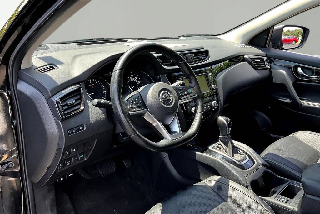 Used 2021 Nissan Rogue Sport SV AWD/4WD image 18
